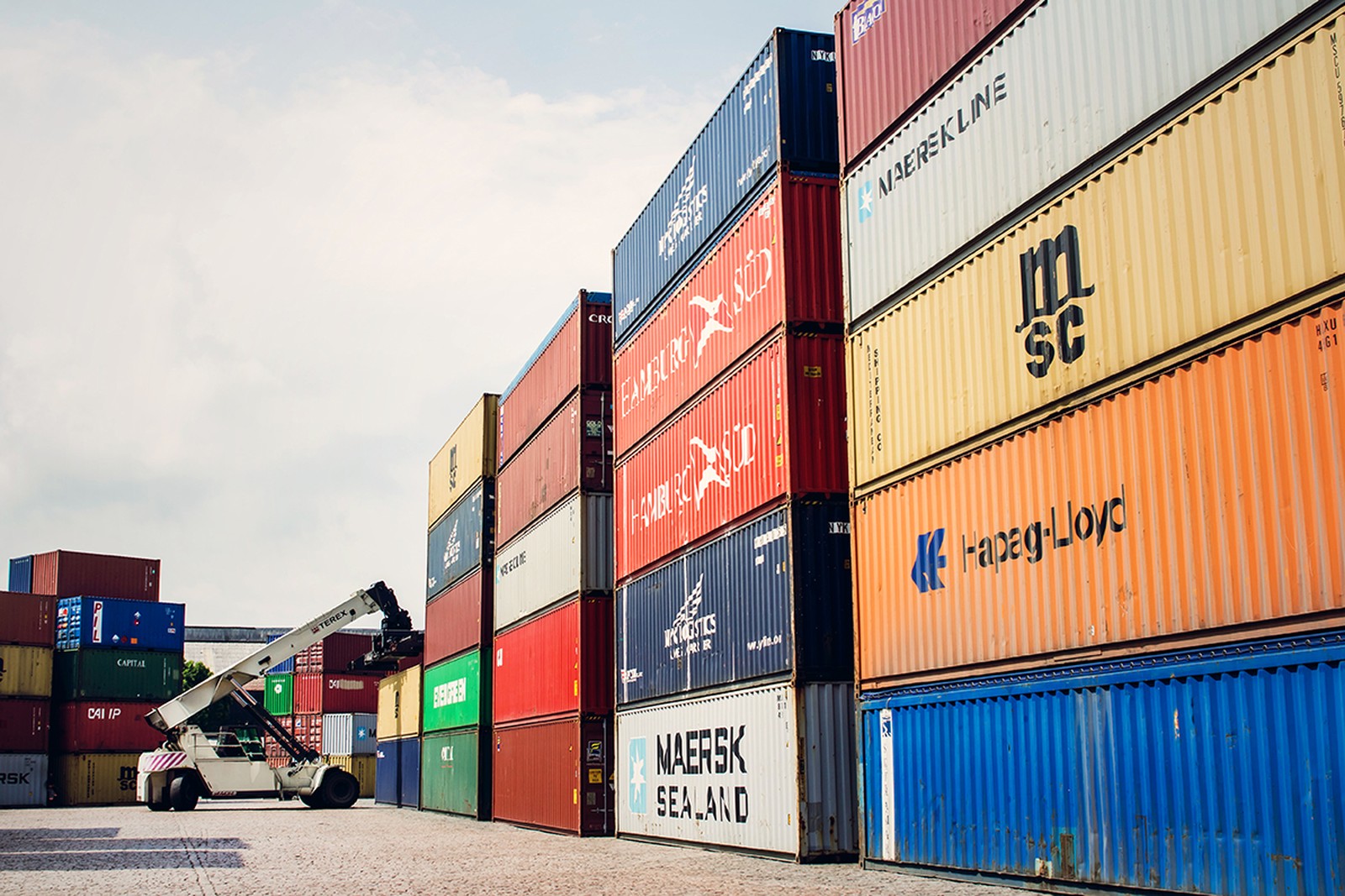 FCA Log se destaca como o único NVOCC com Terminal Alfandegado no Porto de Santos