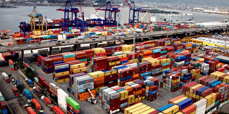 Porto de Santos volta a contratar dezenas de trabalhadores; confira