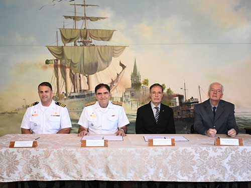 Diretoria de Hidrografia e Navegação assina acordo com o Instituto Rumo ao Mar