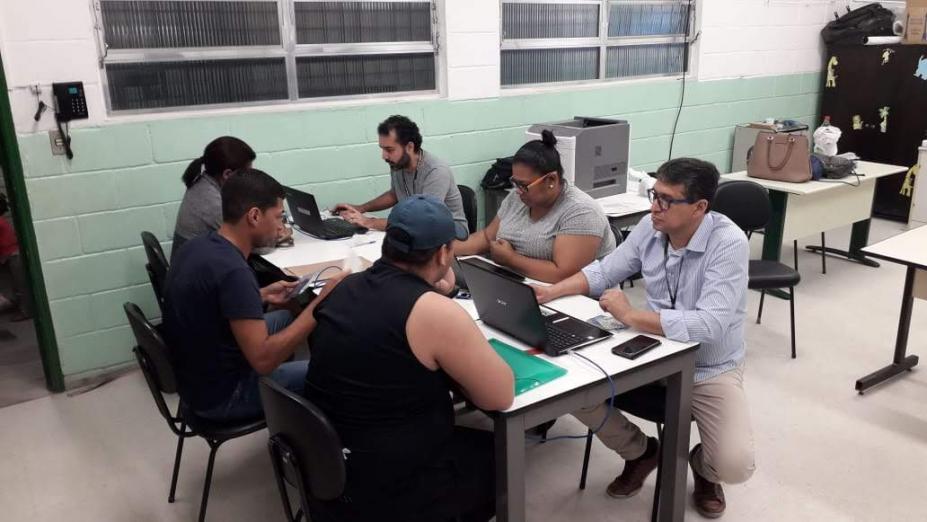 Caravana das Oportunidades encaminha 85 para entrevistas de emprego em Santos