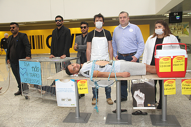 Governo do Estado promove ações contra tráfico humano no Aeroporto Afonso Pena