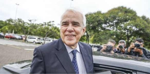 Presidente da Petrobras fala sobre tabelamento de frete