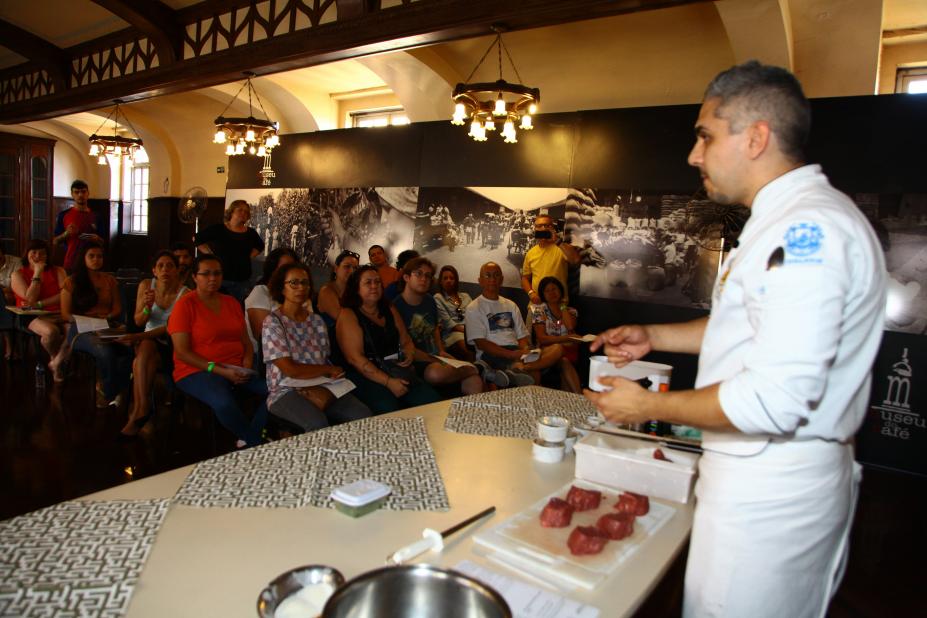 Museu oferece programação para todas as idades no Festival Santos Café
