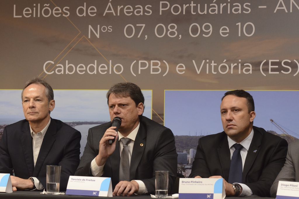 BR, Raízen e Ipiranga serão investigadas pelo Cade por cartel nos leilões dos portos