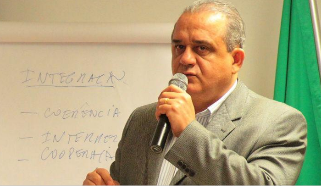 Comitiva de diplomatas brasileiros visita o Porto de Suape