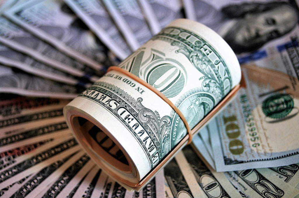 Governo estuda dolarizar contratos de concessão