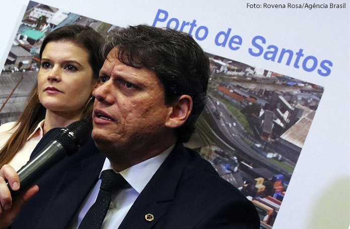 Ministro comemora leilão de três áreas nos portos de Santos e Paranaguá: “superou a expectativa”