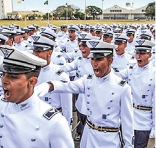 Aeronáutica ratifica edital