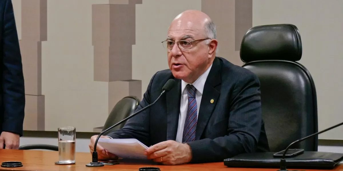 Comissão reúne ministros e especialistas para discutir PPPs