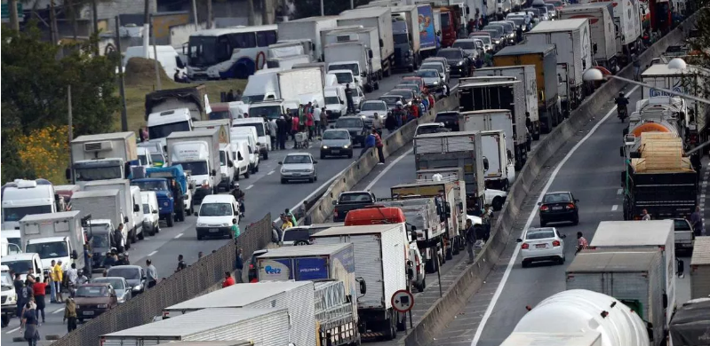 Caminhoneiros ameaçam com nova paralisação