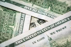 Dólar supera R$ 4,00 com cautela no exterior por EUA-China e Argentina