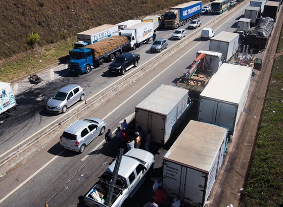 Impasse entre partes paralisa nova tabela de frete 