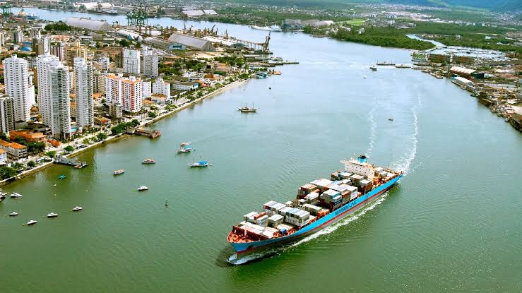 Como a privatização pode afetar setor portuário do Espírito Santo