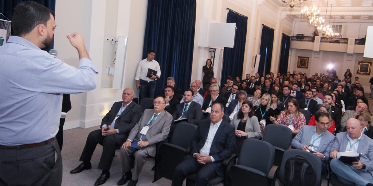 Casemiro Tércio defende modernização: 'Se não for Santos, algum porto assumirá responsabilidade'