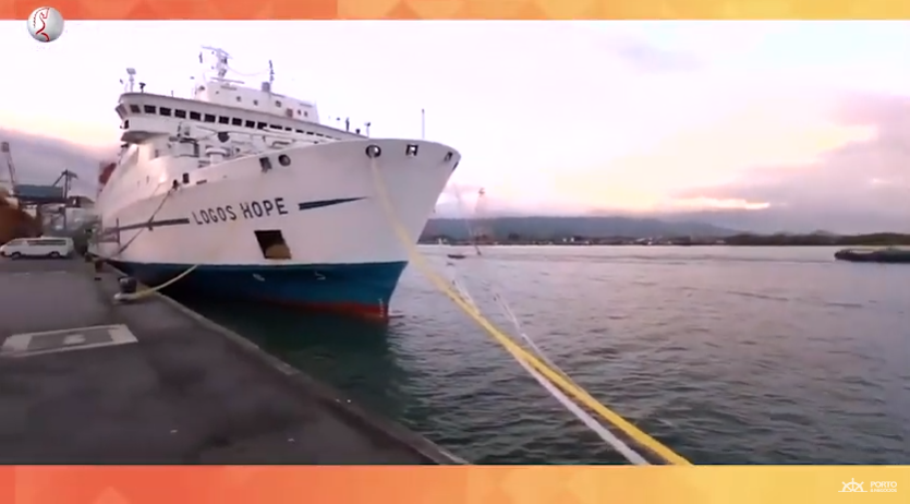 Porto & Negócios embarca no navio Logos Hope maior livraria do Mundo