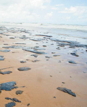 Machas de óleo atingem 112 pontos do Nordeste