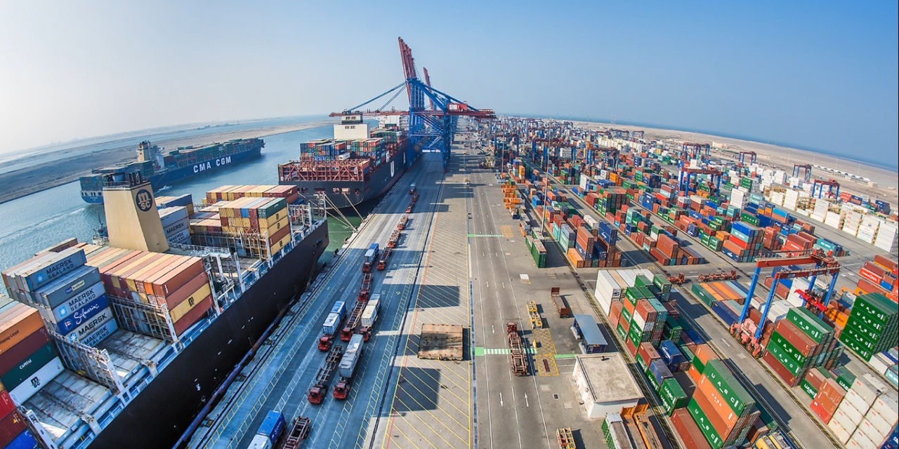 Crise e fuga de cargas afetam Porto de Santos