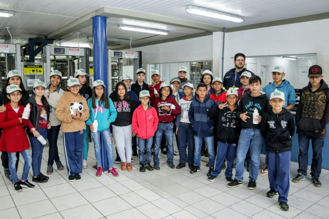 Programa Porto Escola atende alunos em Antonina