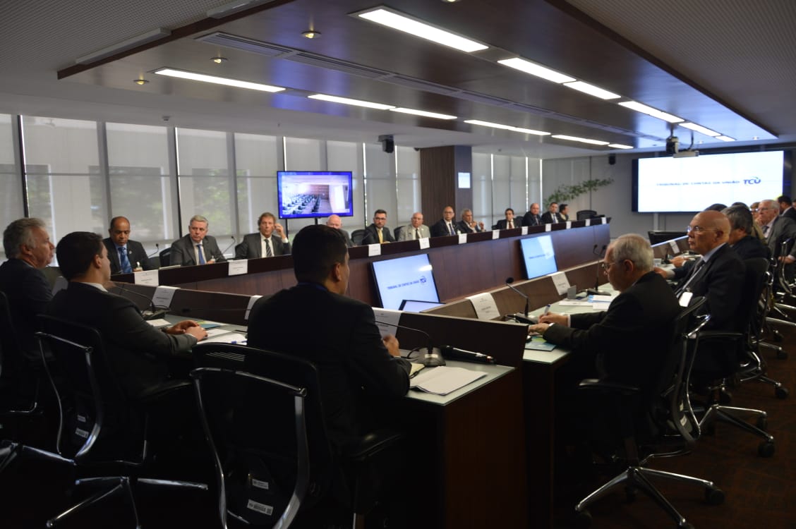 FENOP e entidades vão ao TCU falar sobre setor portuário