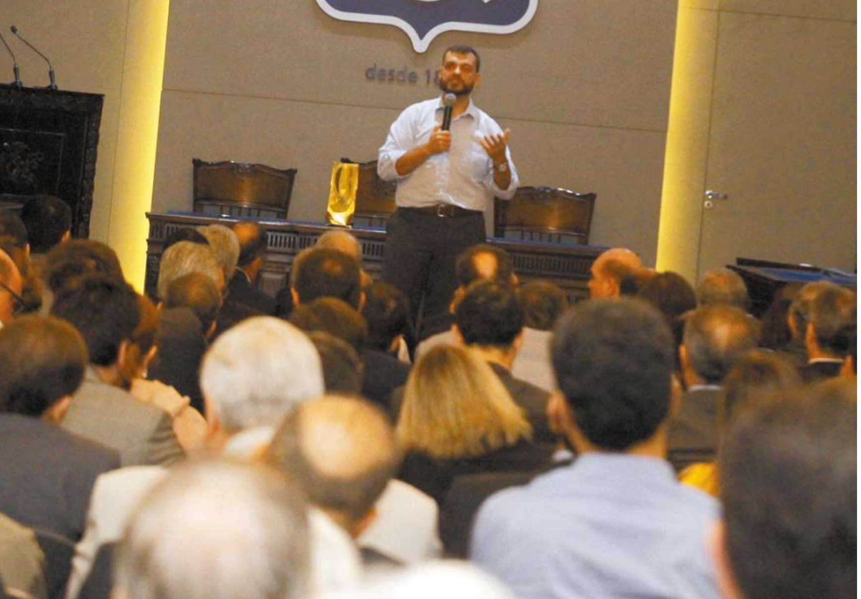 Docas e Estado retomam negociações