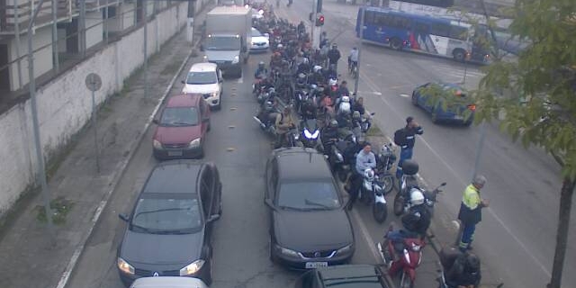 Neblina causa transtornos na travessia de balsas entre Santos e Guarujá; Canal do Porto é afetado