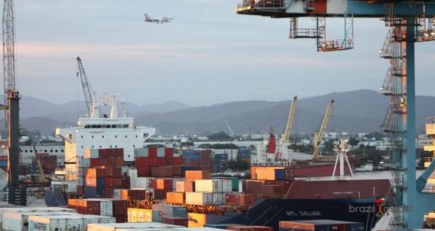 Porto de Itajaí apresenta crescimento de 12% na movimentação de cargas