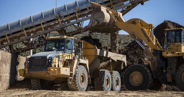 Minério de ferro recua 2,43% nesta terça-feira