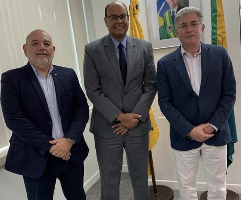 Flávio Soares Damico, embaixador do Brasil em Singapura, recebeu a comitiva da viagem técnica do Santos Export