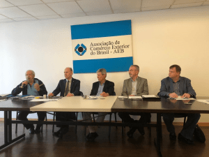 Tokarski defende norma de arrendamento simplificado na AEB