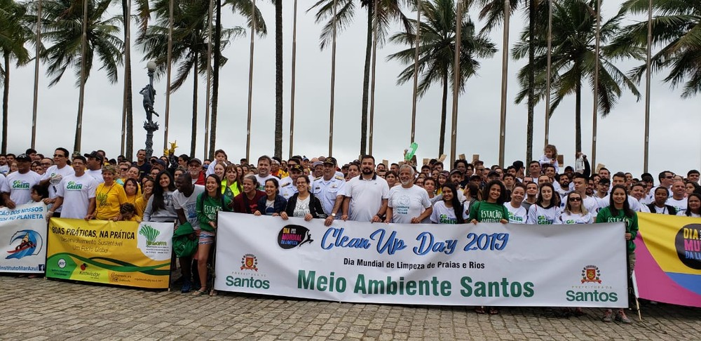 'Dia Mundial da Limpeza' recolhe 296 kg de lixo no litoral de SP