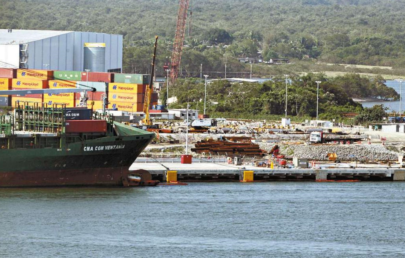 DP World inicia operações de celulose em novo trecho de cais