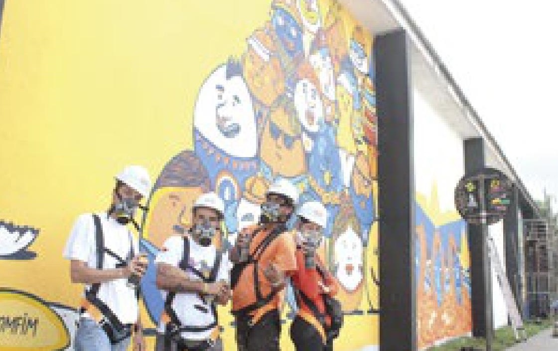 Avenida Perimetral de Santos fica mais colorida