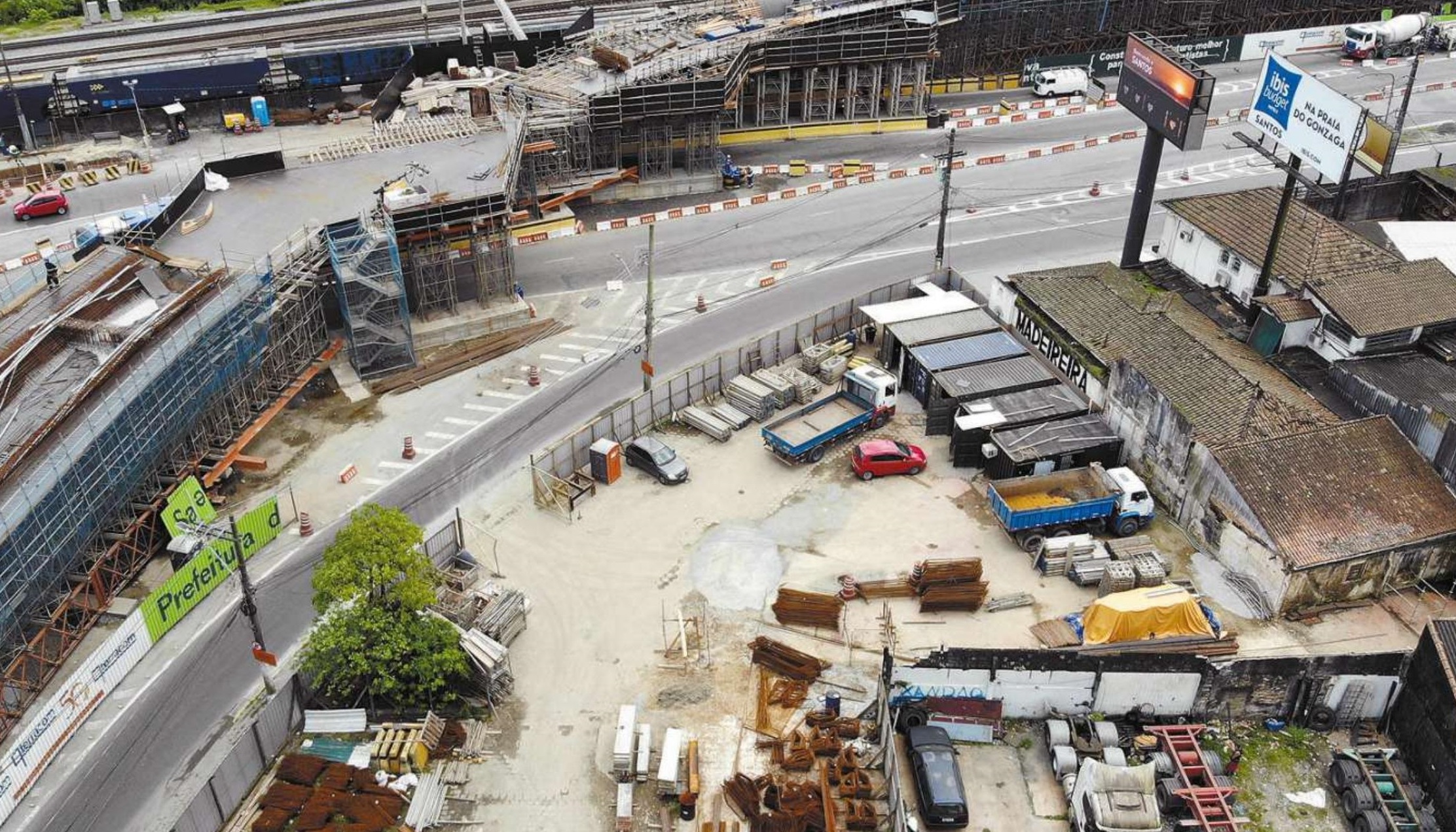 Entrada de Santos passa por descontaminação