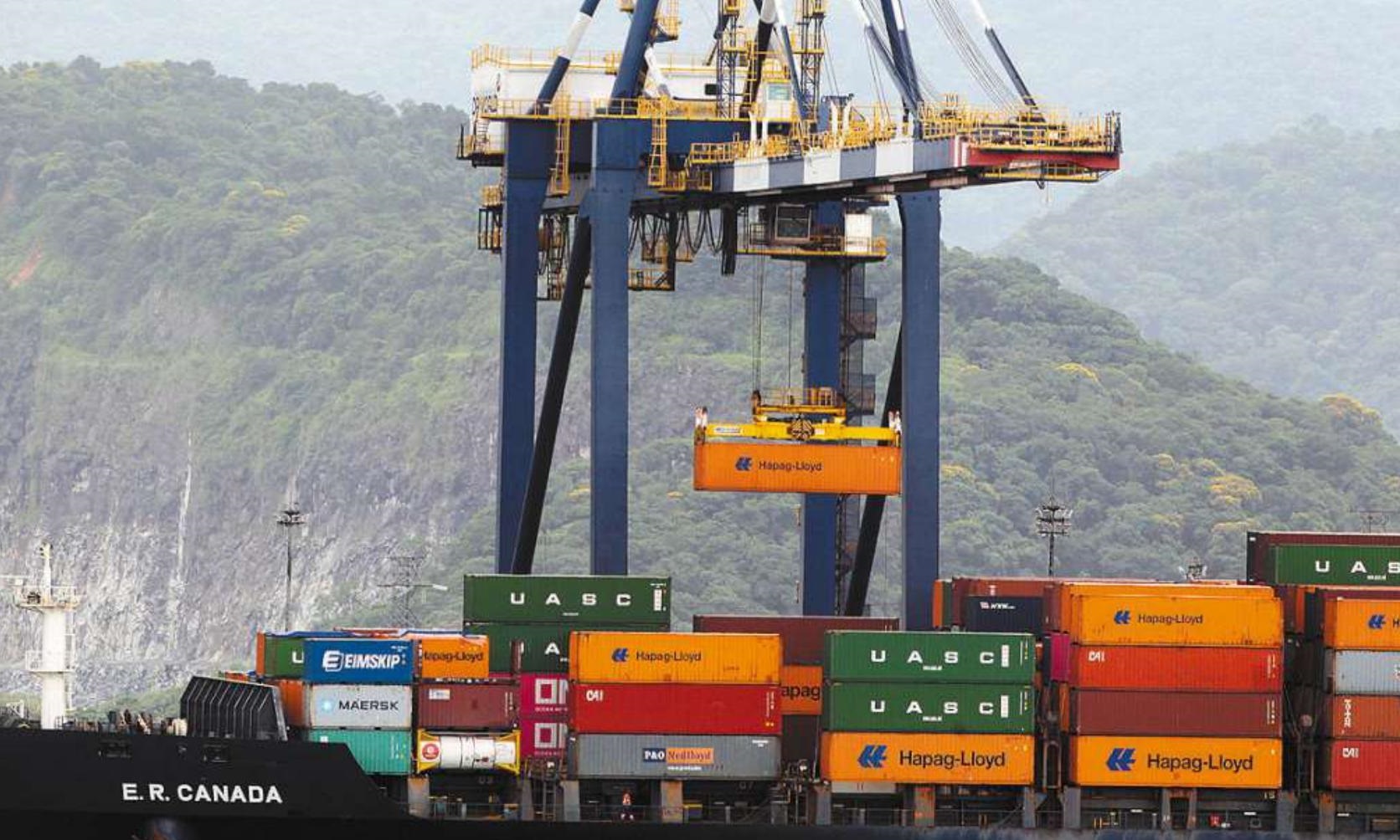 Porto de Santos registra queda nas operações