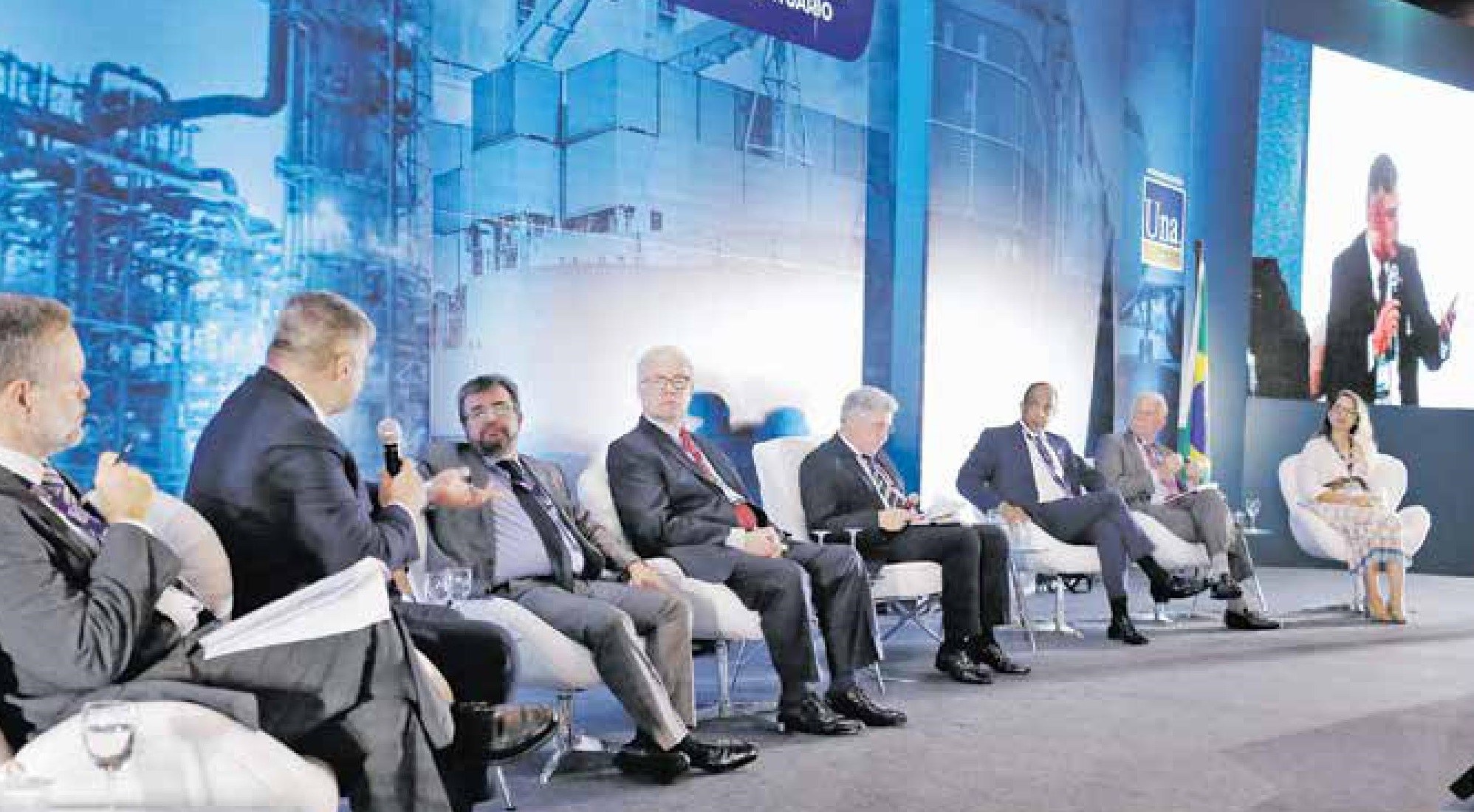 Temor de controle de preços marca debate sobre regulação do setor