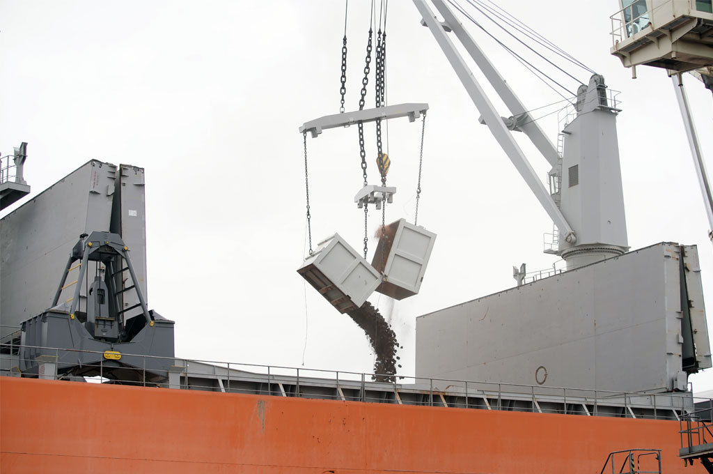 Porto do Açu expande portfólio e realiza primeira exportação de ferro gusa