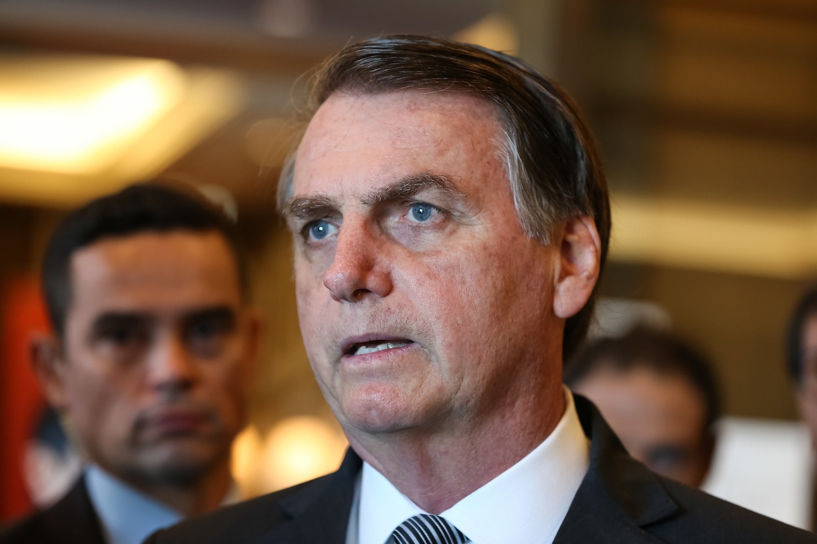 Bolsonaro vai firmar acordo aduaneiro com Emirados Árabes e oferecer obras de infraestrutura