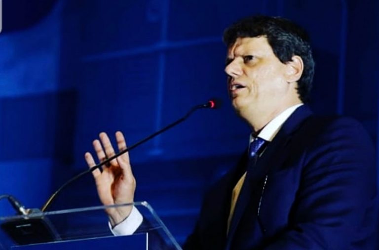 Ministro da Infraestrutura se diz honrado em participar do Fórum Santos Export