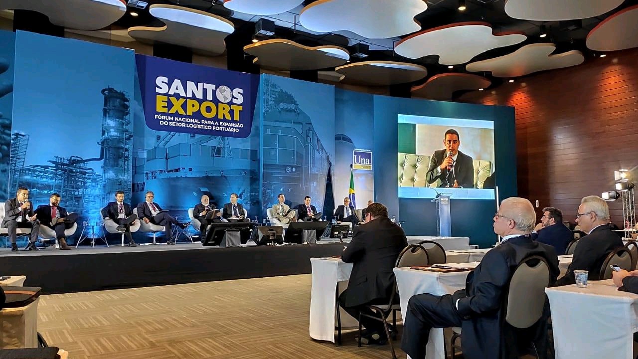 Castiglioni debate sobre novos modelos de gestão portuária