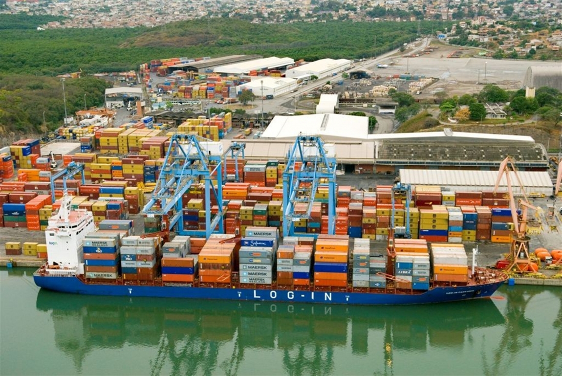 Movimentação de contêiner registra alta de 13,8% no Porto de Vitória
