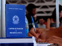 Governo regulamenta trabalho temporário