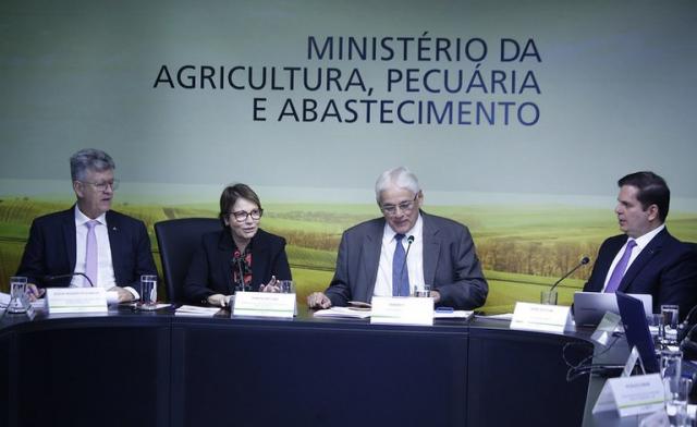 Senado aprova US$ 195 milhões para investimentos em defesa agropecuária