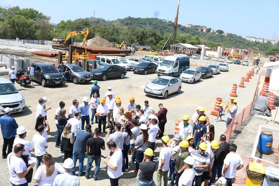 Presidente da Caixa aprova andamento das obras da Nova Entrada de Santos  