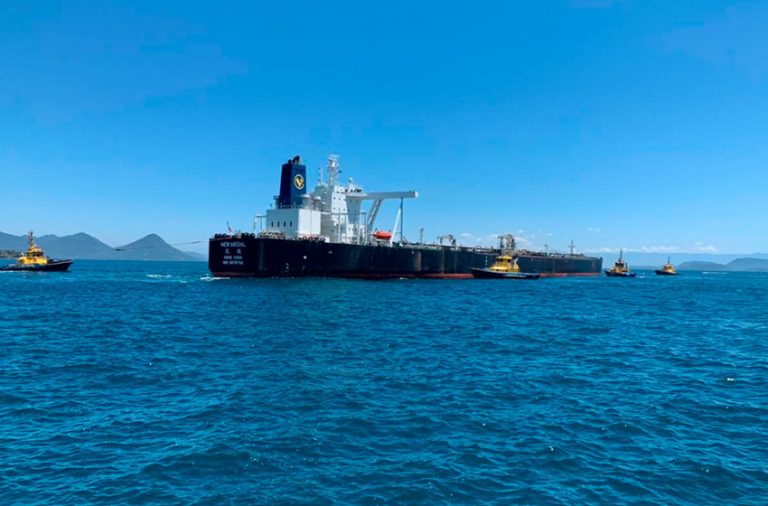 Praticagem do RJ evita acidente com navio-tanque em Angra dos Reis