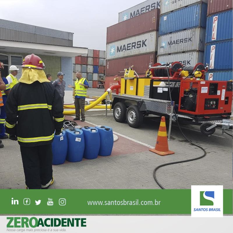 Santos Brasil apresentou, na última semana, a nova Carreta de Combate a incêndio com Pyrolance