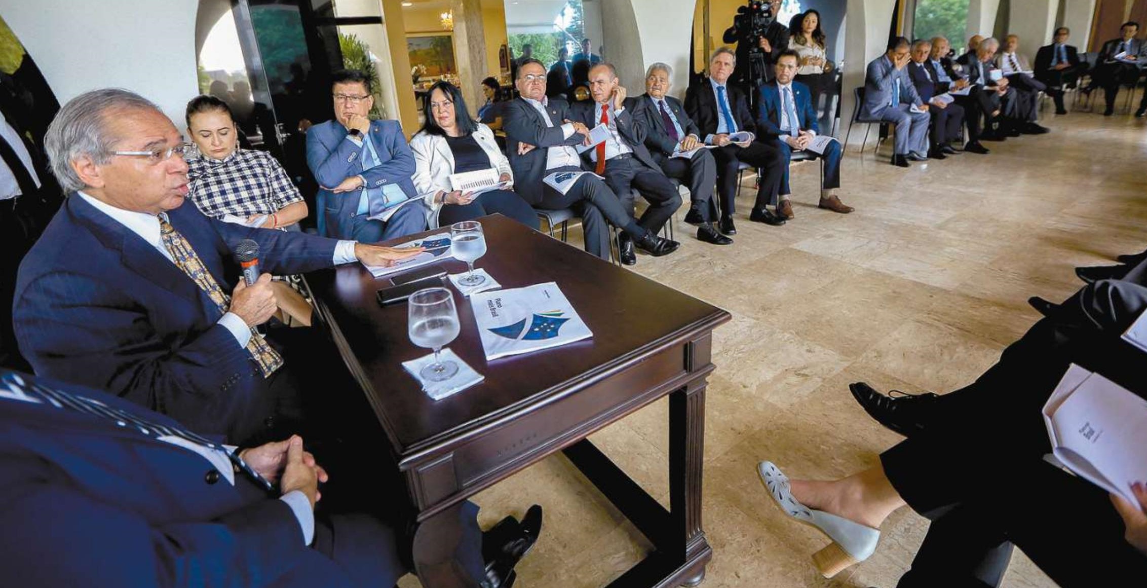 PECs que reformam País ganham relatores