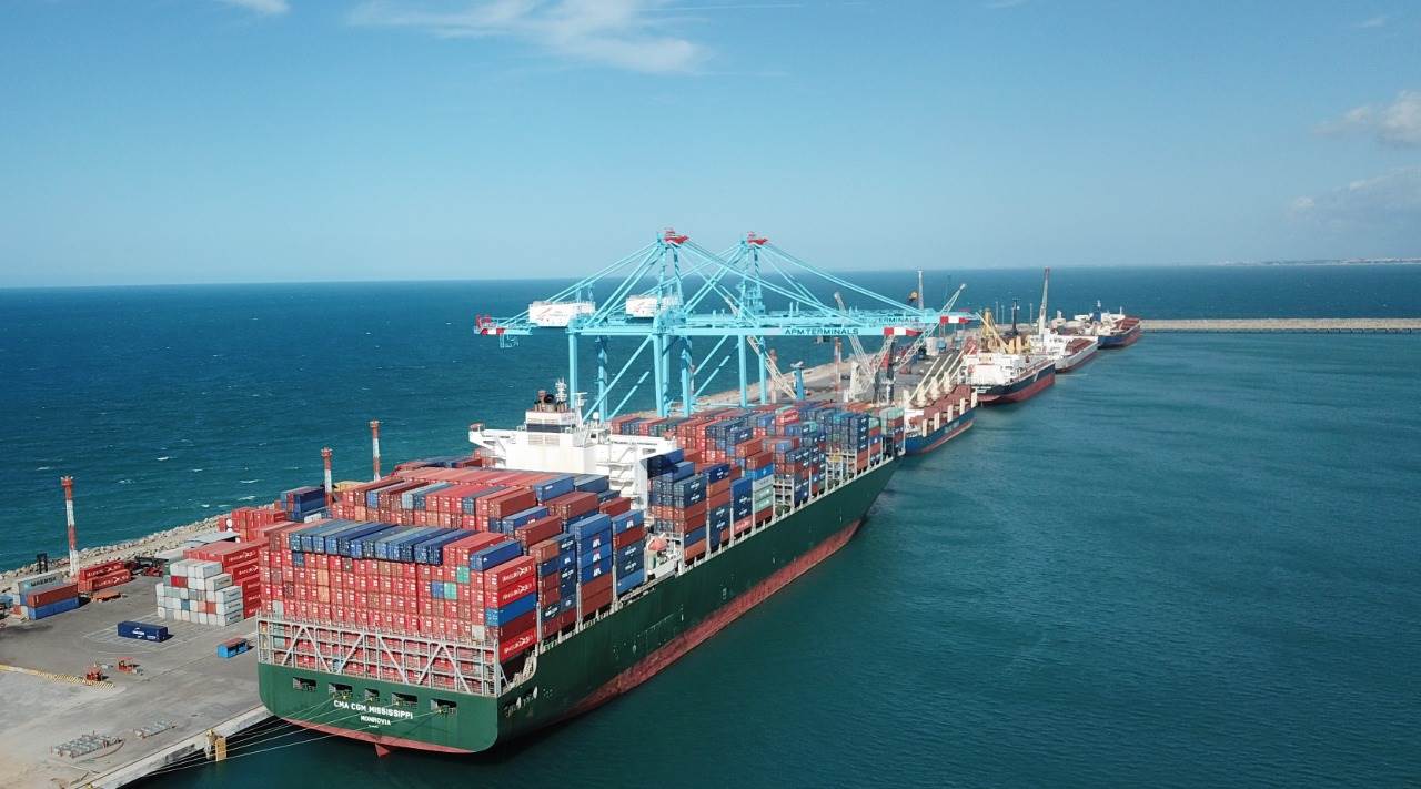 Outubro registra recorde de movimentação de cargas no Porto do Pecém