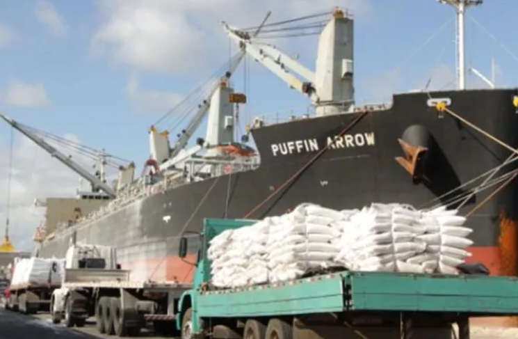 Porto do Recife comemora recorde de movimentação de cargas