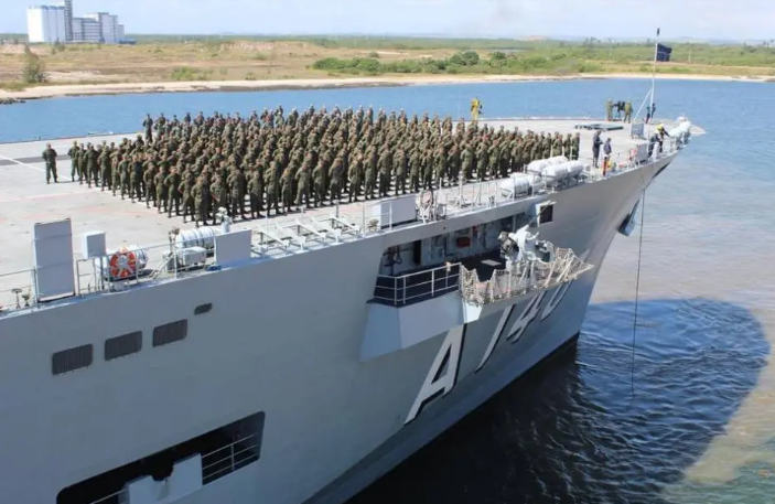 700 homens da Marinha chegam ao Nordeste para ajudar na limpeza das áreas atingidas por óleo