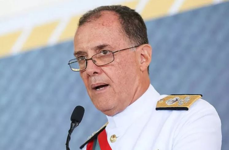 Comandante da Marinha diz que Brasil precisa de dois bilhões de reais para evitar novos desastres no mar